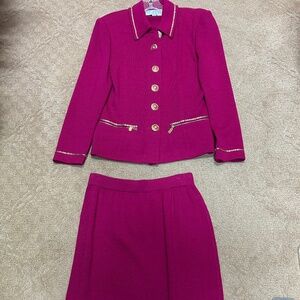 St. John knit Jacket Size 8 Never Worn